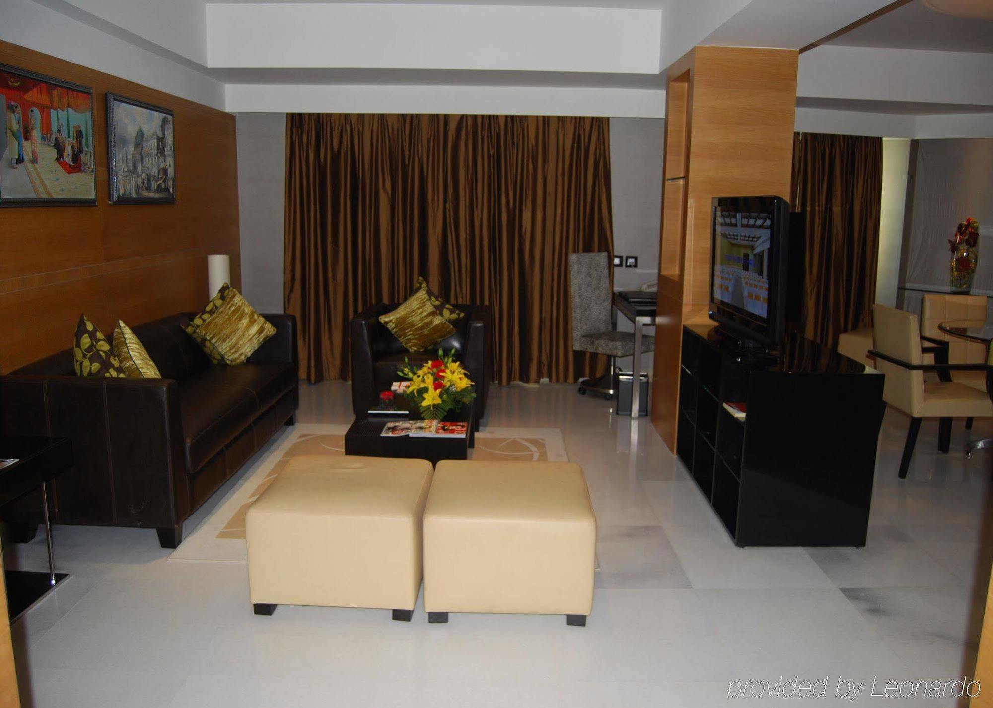 The Golkonda Hotel Hyderabad Room photo